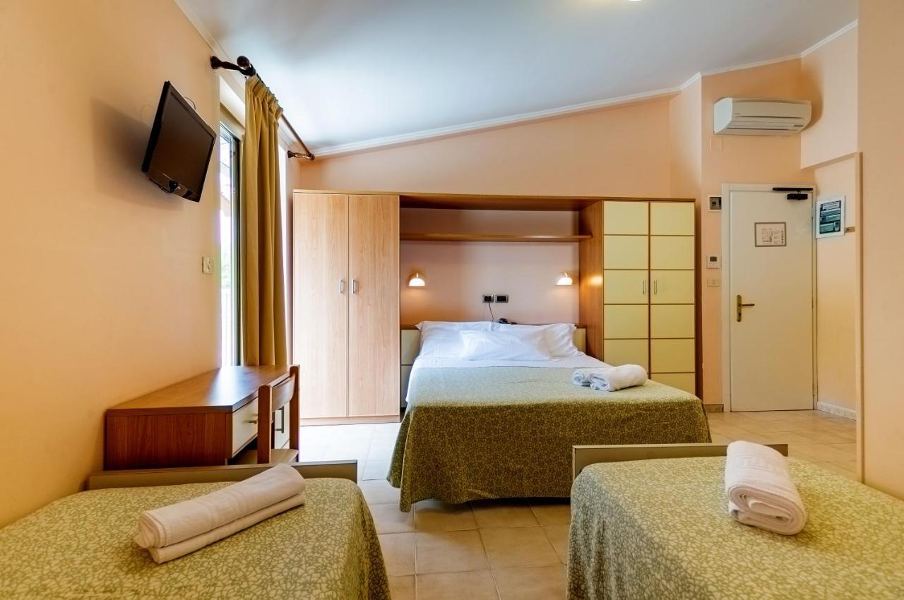 Hotel Miramare - Silvi Marina Exterior photo