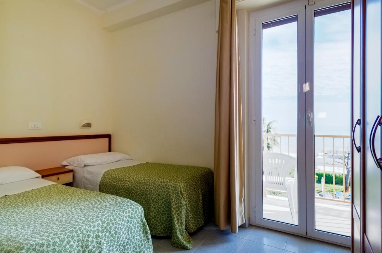 Hotel Miramare - Silvi Marina Exterior photo
